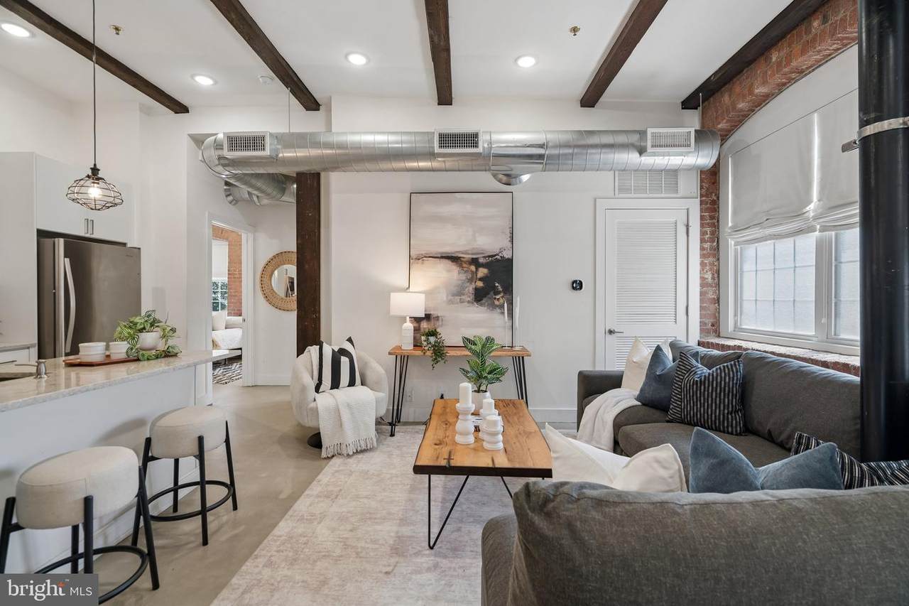 1508 Mascher Street - Photo 1