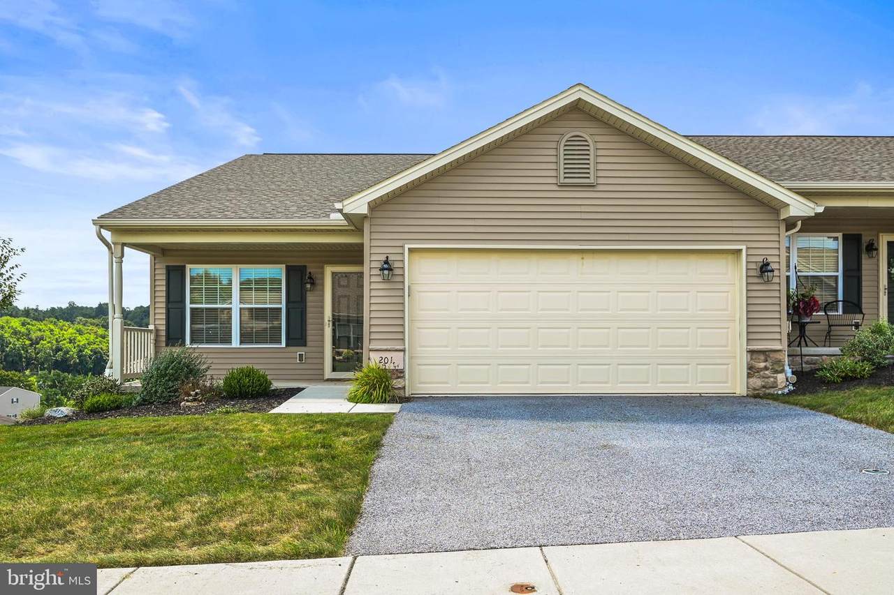 201 Jutland Way - Photo 1