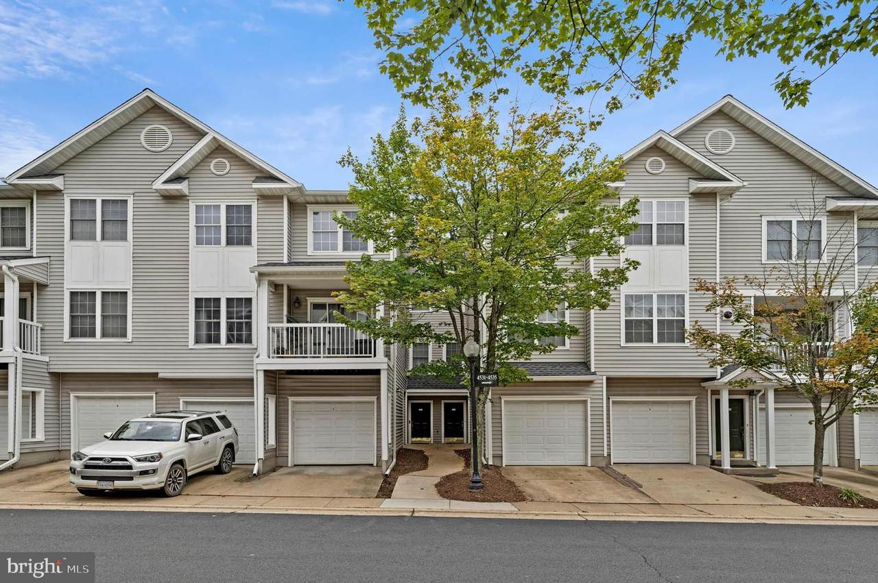 4529 Superior Square - Photo 1