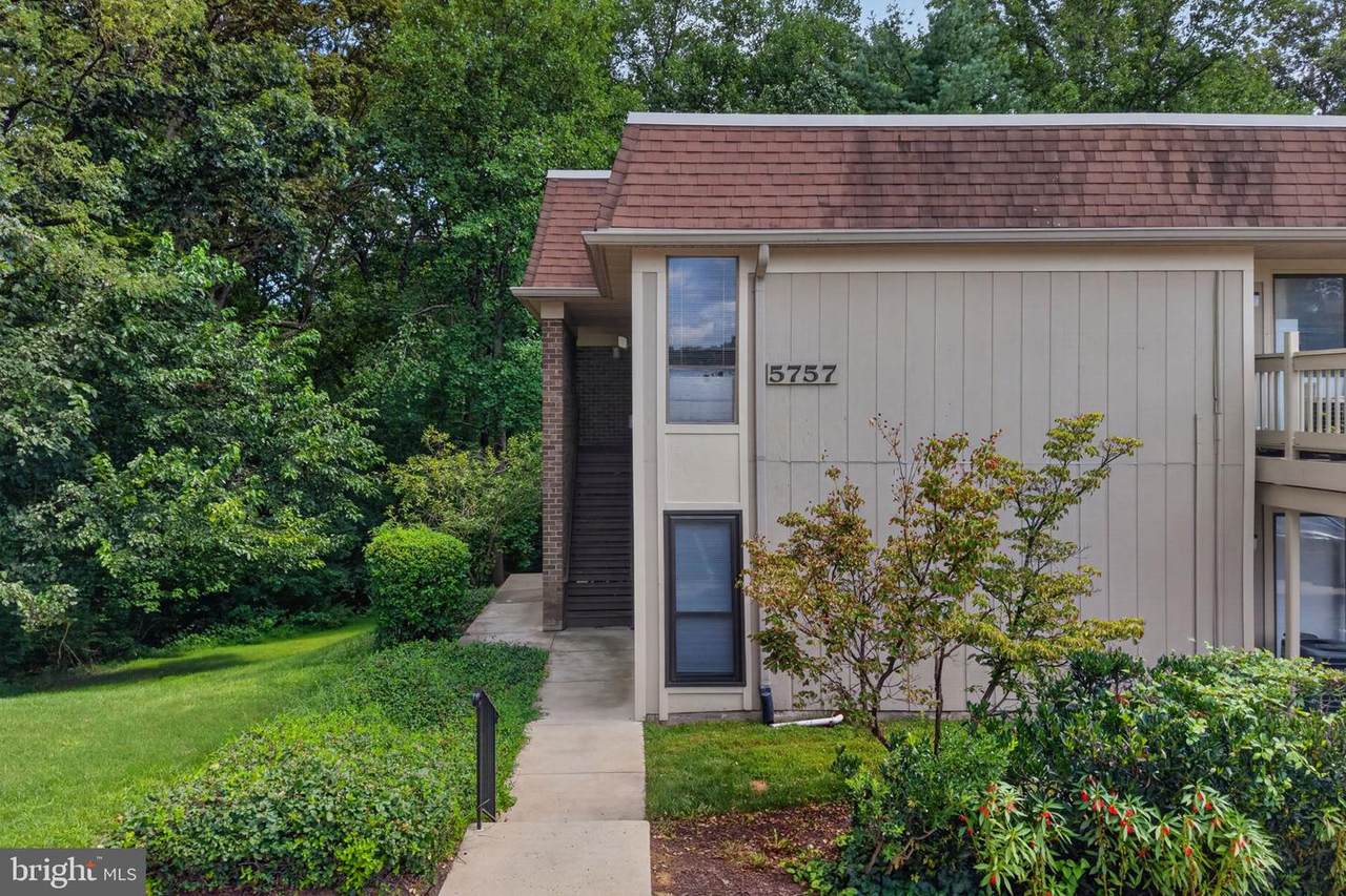 5757 Rexford Court - Photo 1