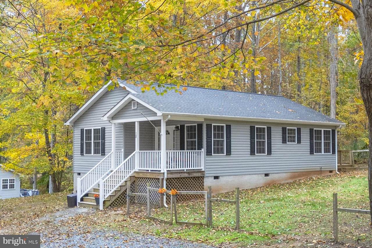 18 Ellis Lane - Photo 1