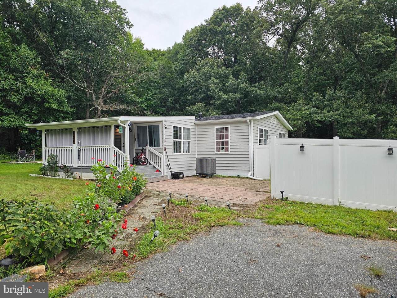 104 Belvue Road - Photo 1