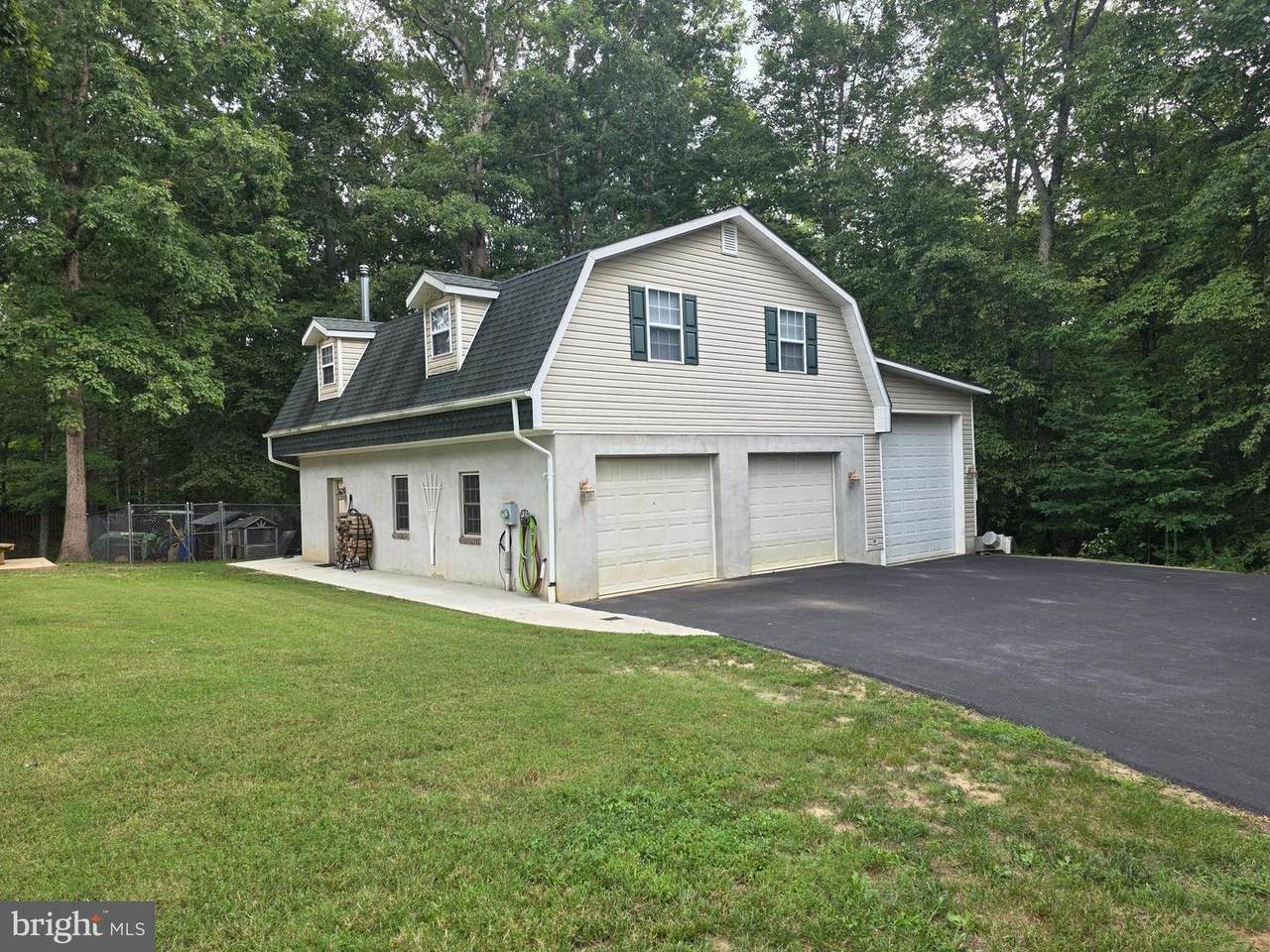 39000 Tanglewood Court - Photo 1