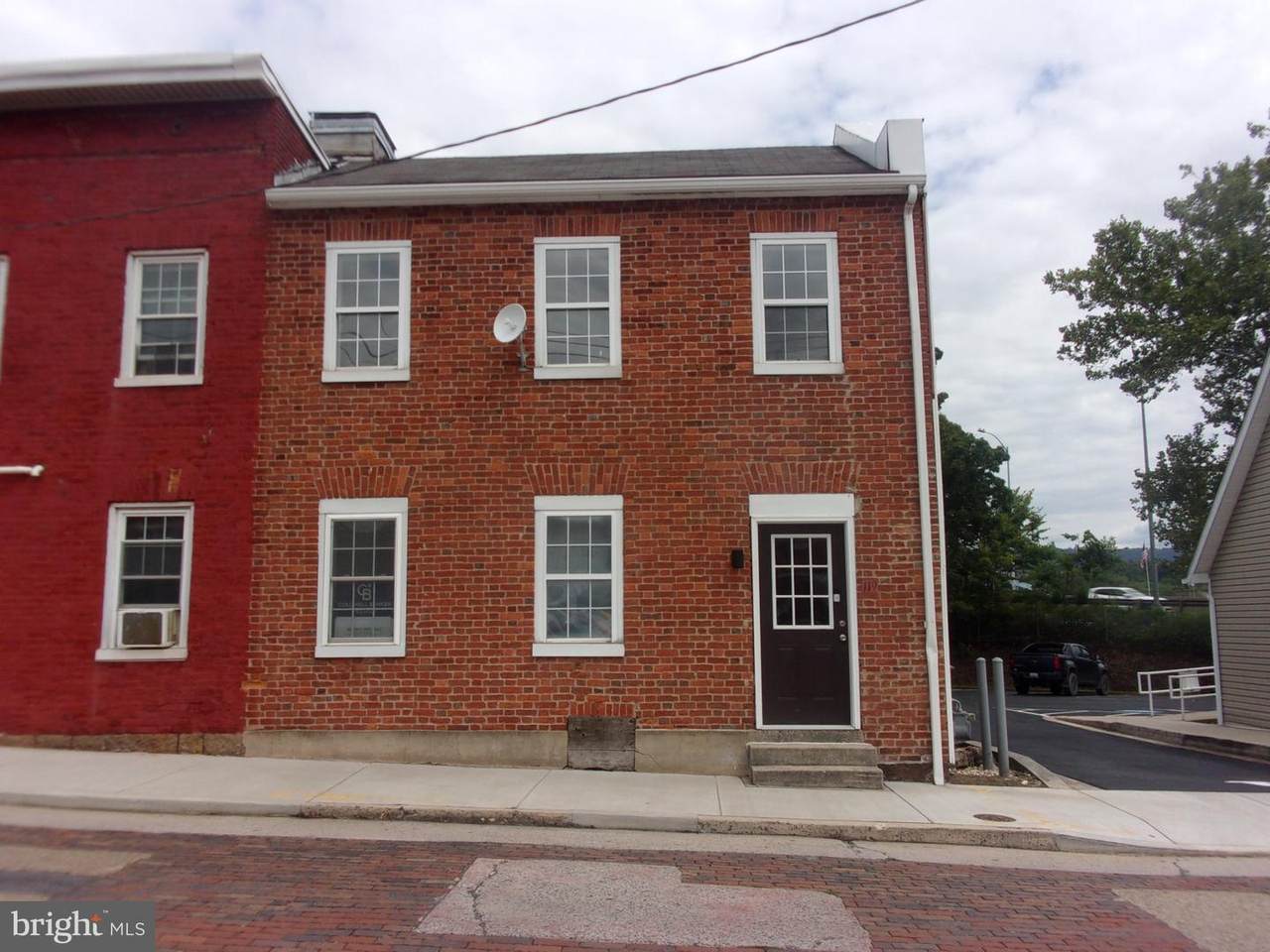 119 Smallwood Street - Photo 1