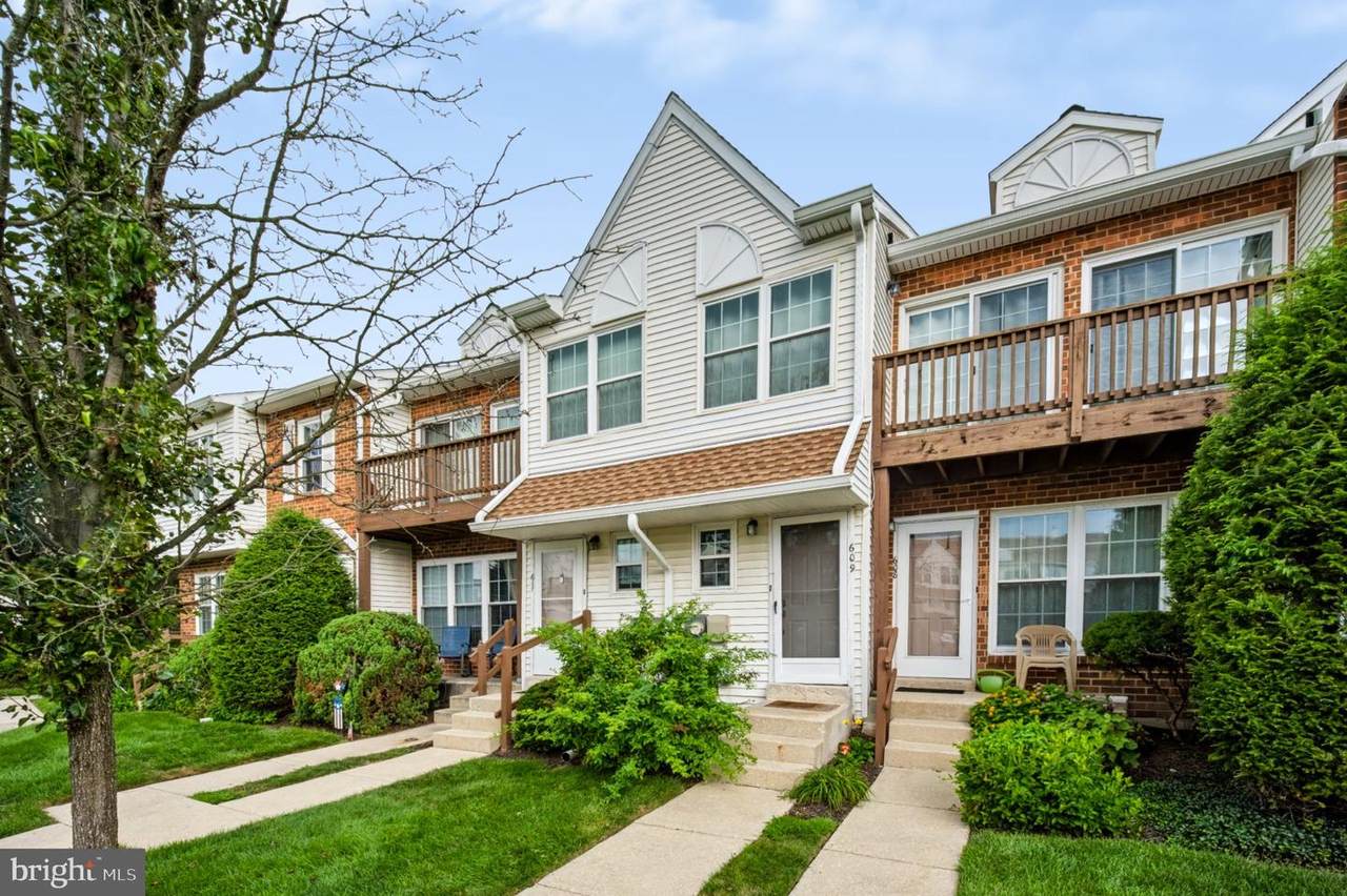 609 Glen Lane - Photo 1