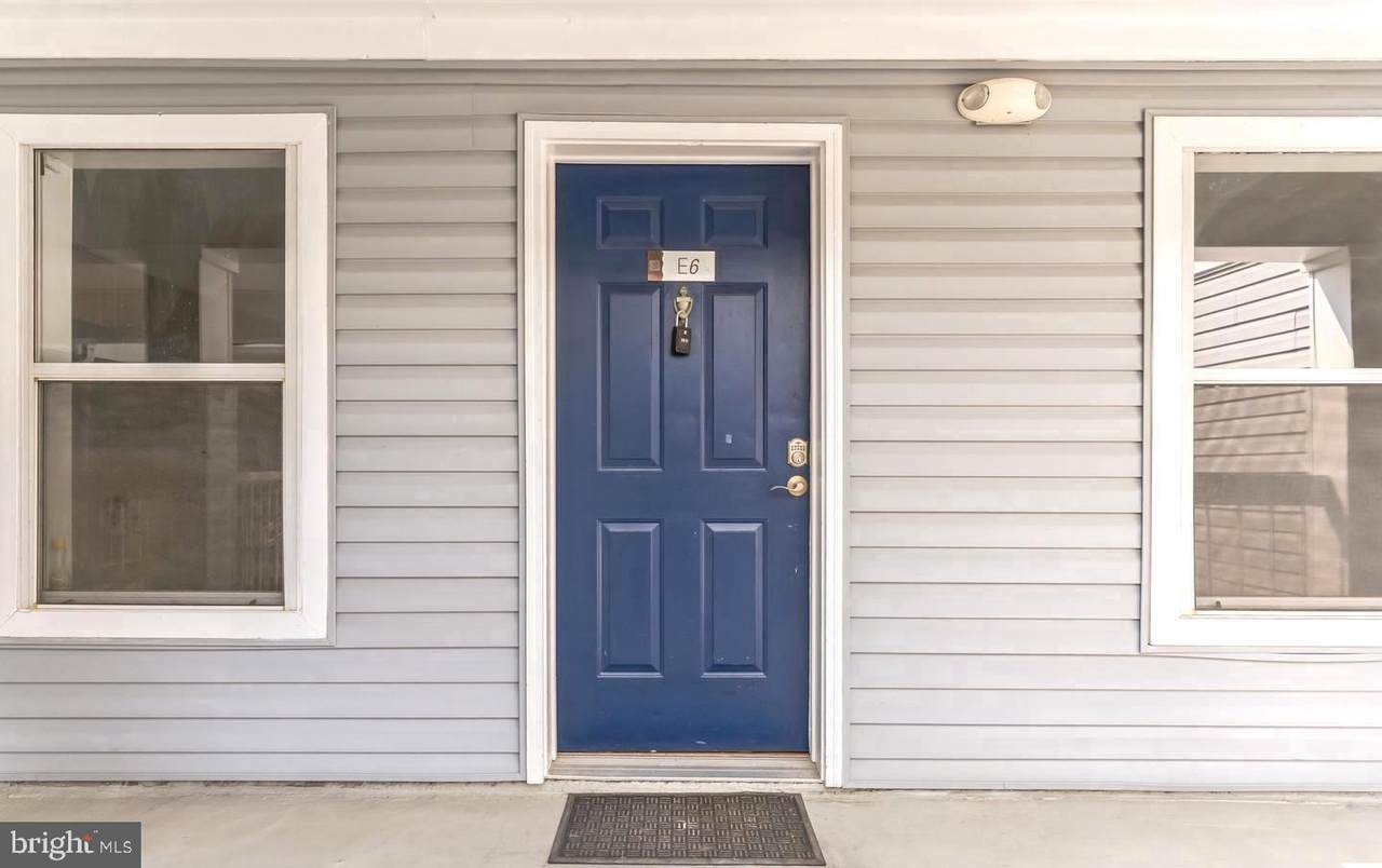 3179 Summit Square Drive - Photo 1