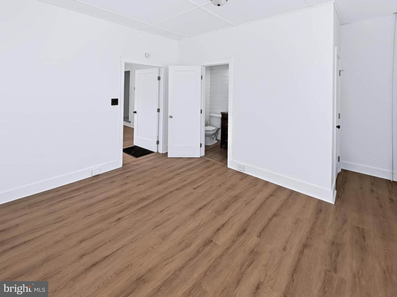 https://bt-photos.global.ssl.fastly.net/brightmls/1280_boomver_1_805302615470-2.jpg