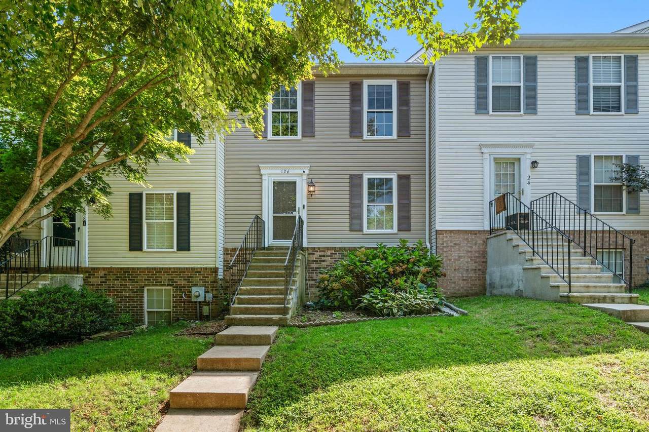 126 Towne Court - Photo 1