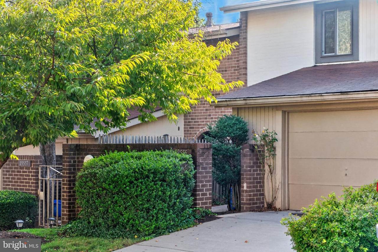 19555 Brassie Place - Photo 1