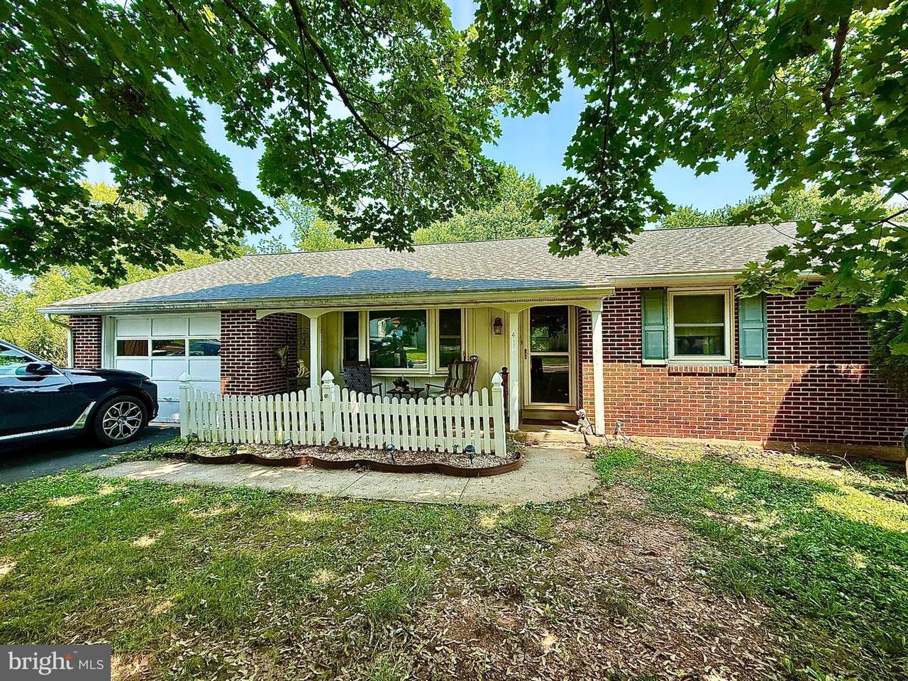 411 Mill Street - Photo 1