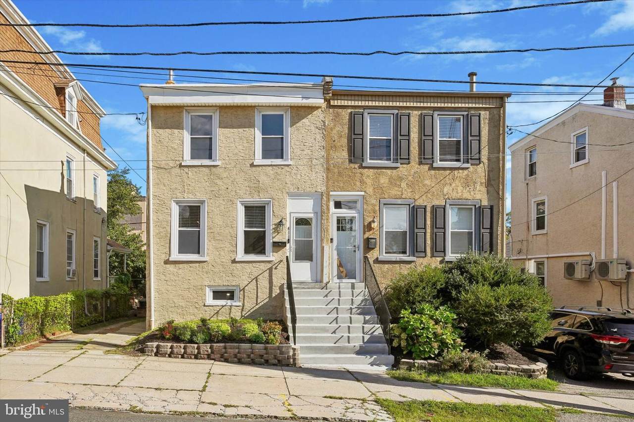 411 Leverington Avenue - Photo 1