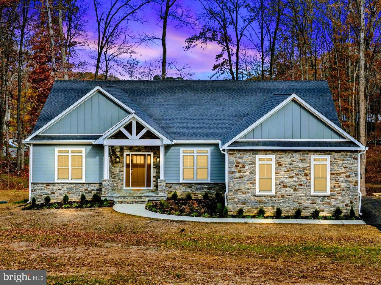 140 Lighthouse Drive - Photo 1