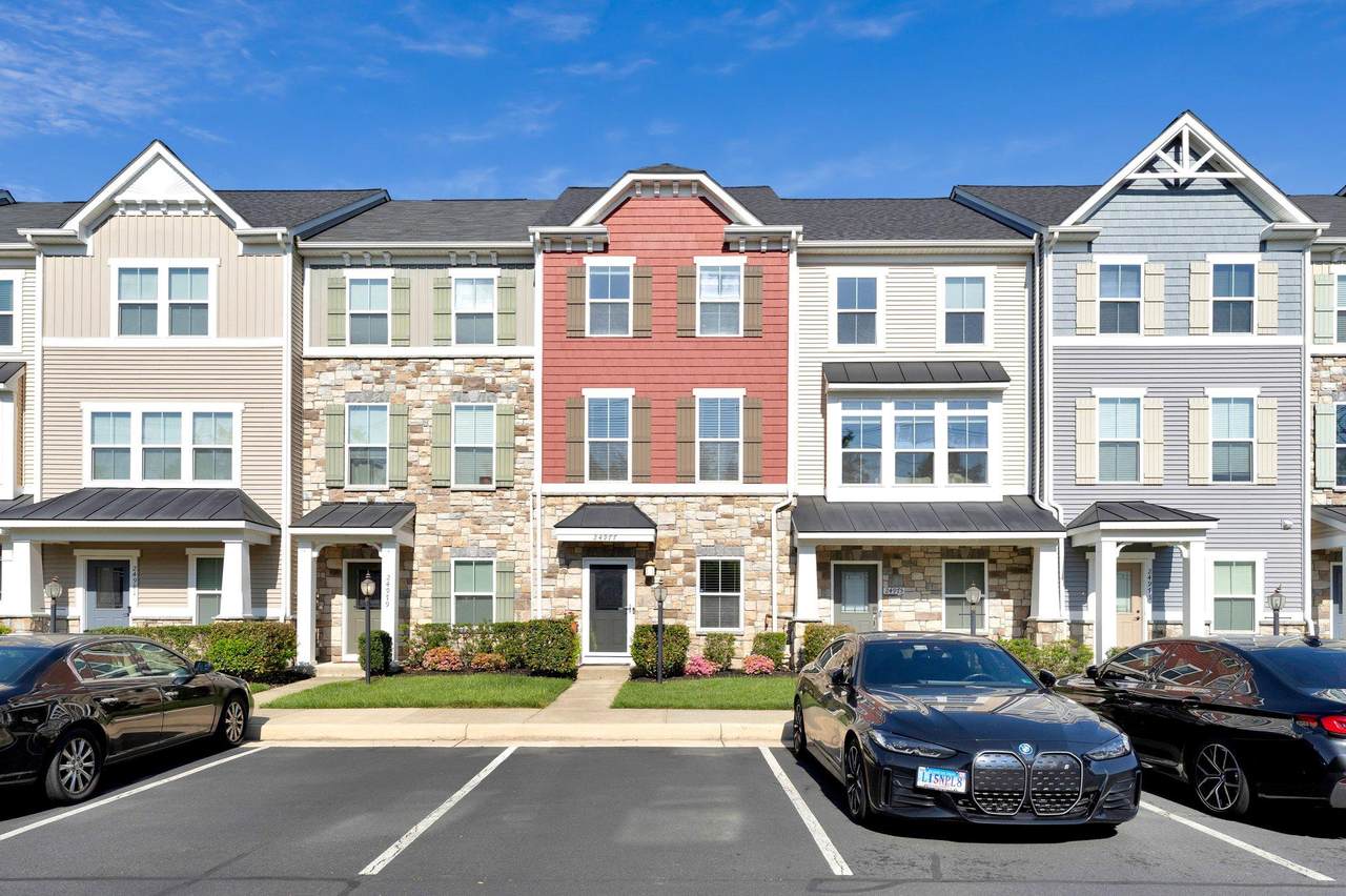 24977 Coats Square - Photo 1
