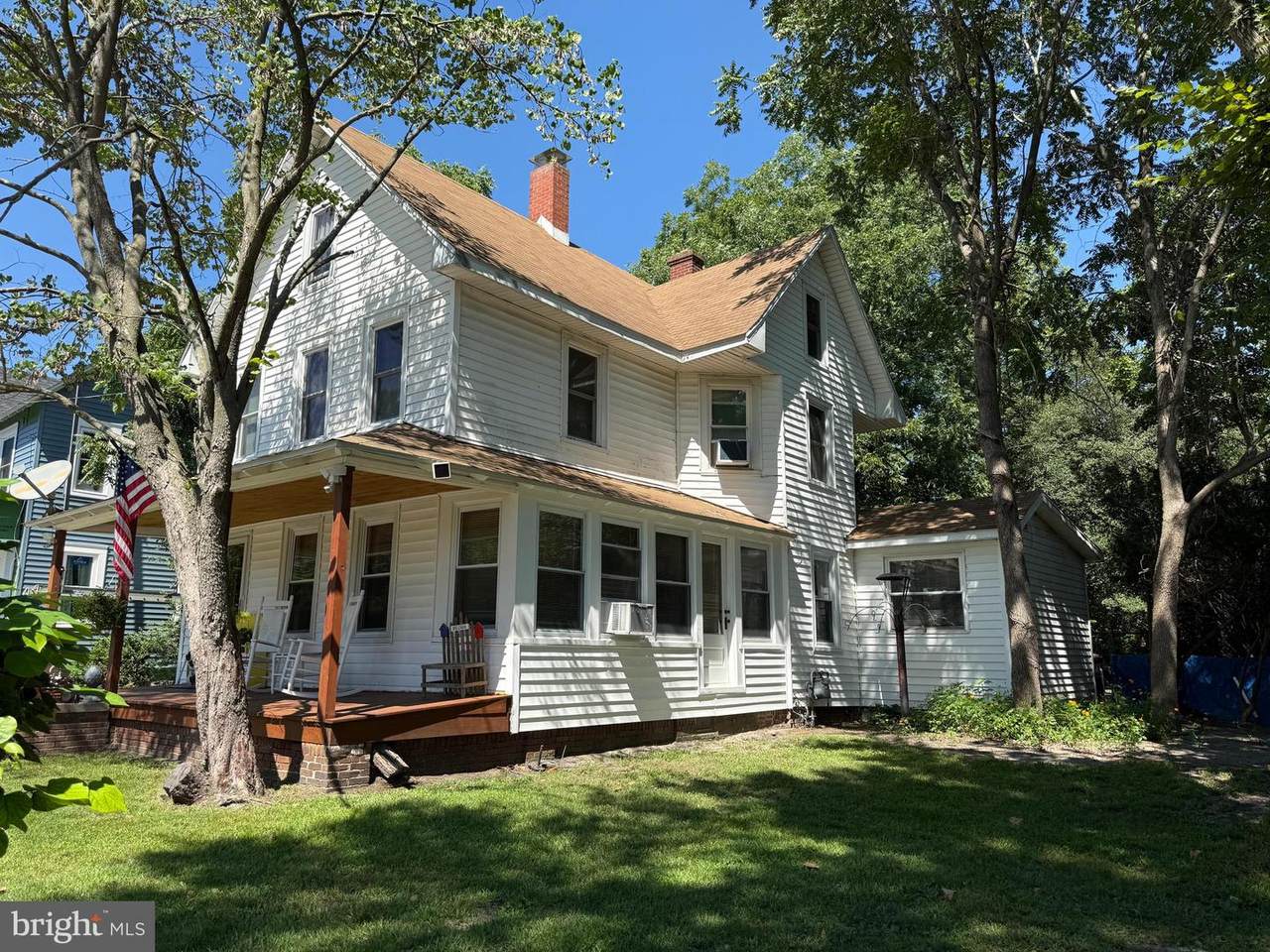 108 Brooklyn Avenue - Photo 1