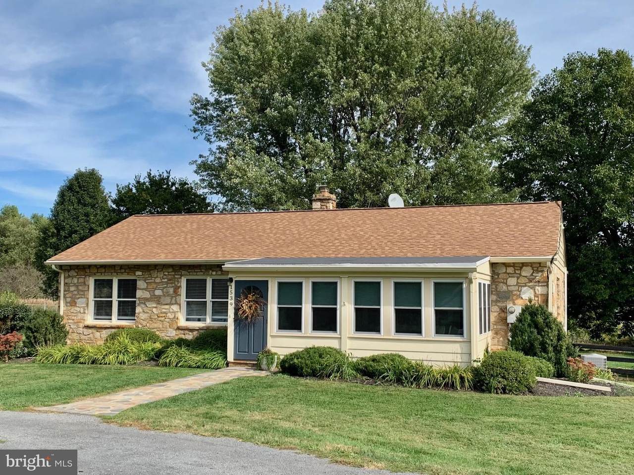 1539 Easton Lane - Photo 1
