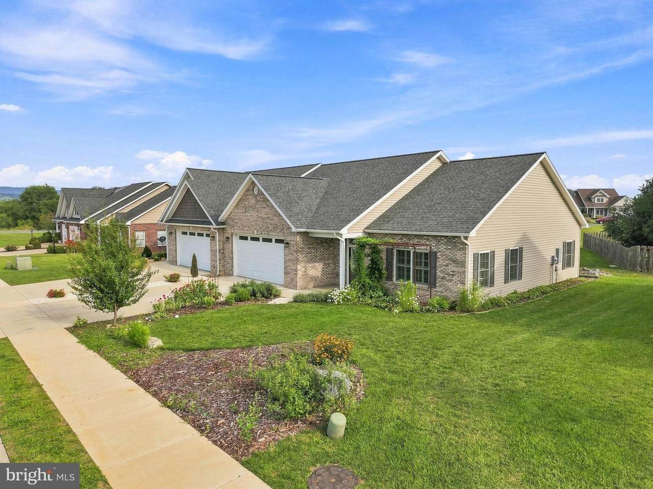 243 Freemont Circle - Photo 1