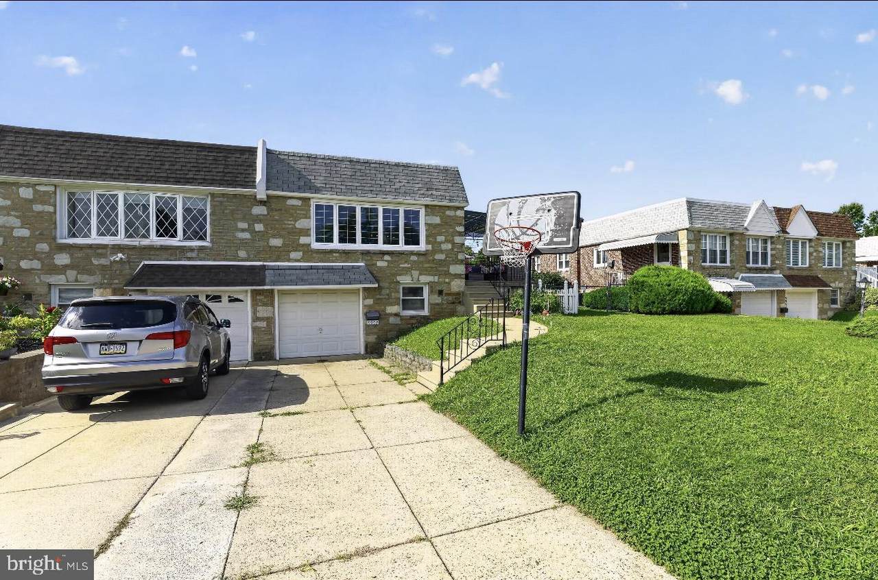 9952 Woodfern Road - Photo 1