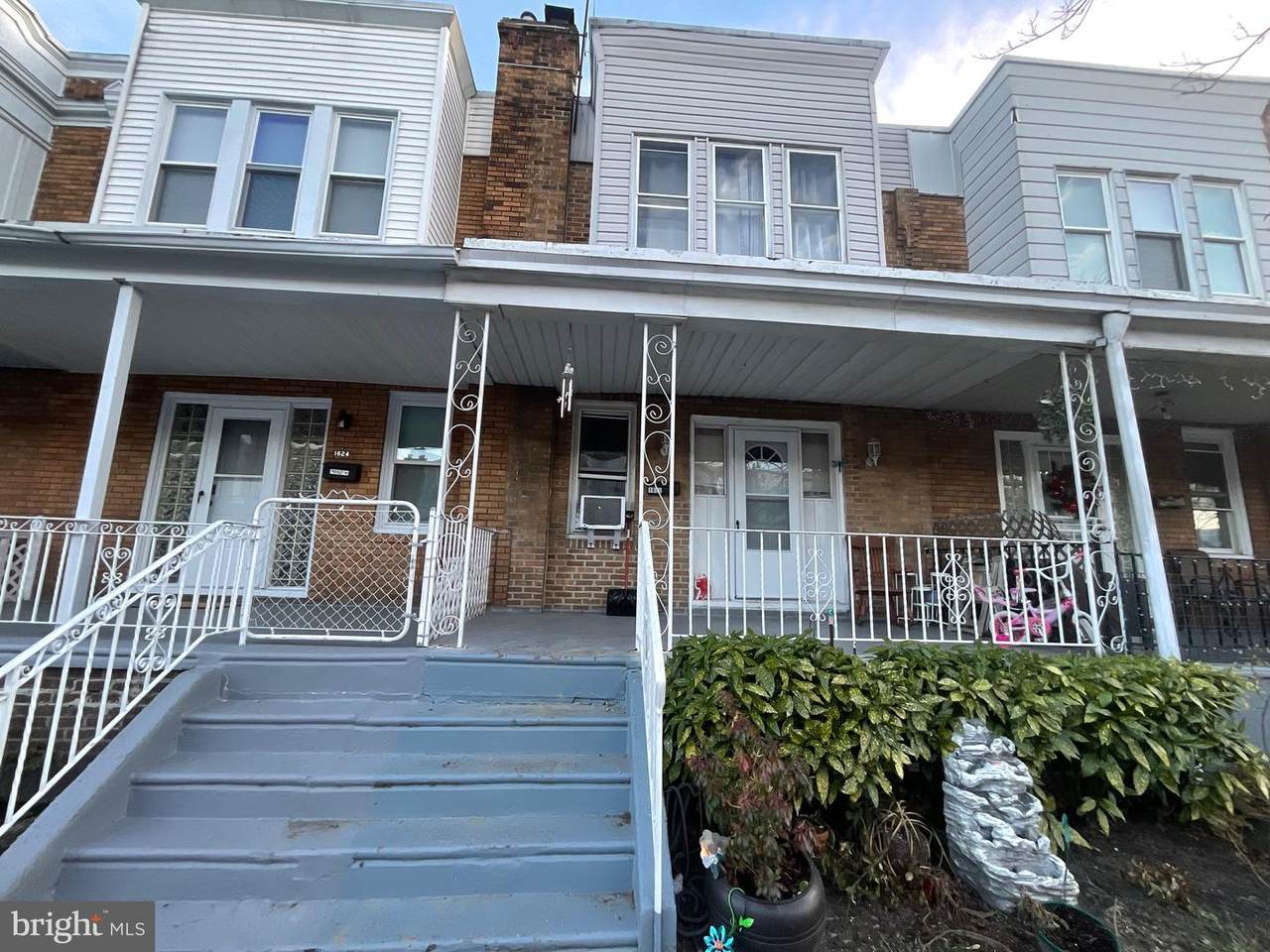 1622 Crosslynne Avenue - Photo 1