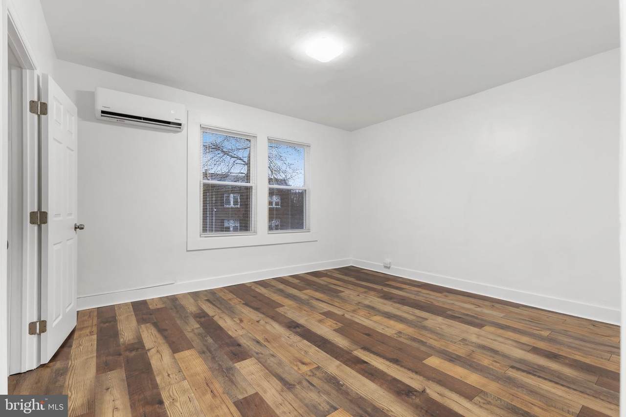 1512 Isherwood Street - Photo 1