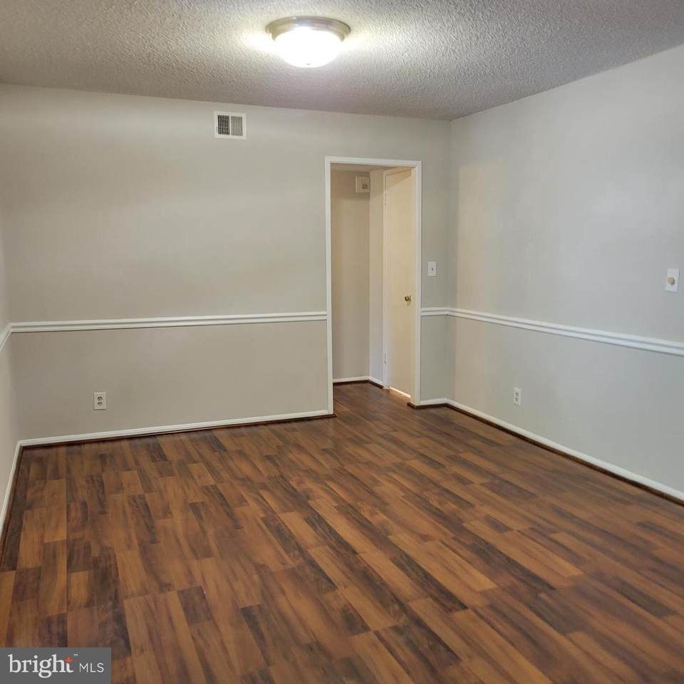 https://bt-photos.global.ssl.fastly.net/brightmls/1280_boomver_2_805311157134-2.jpg