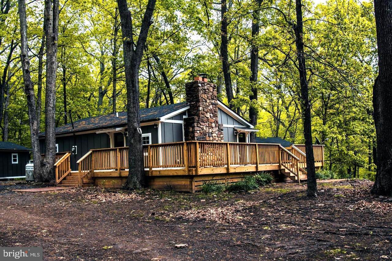 220 Retreat Lane - Photo 1