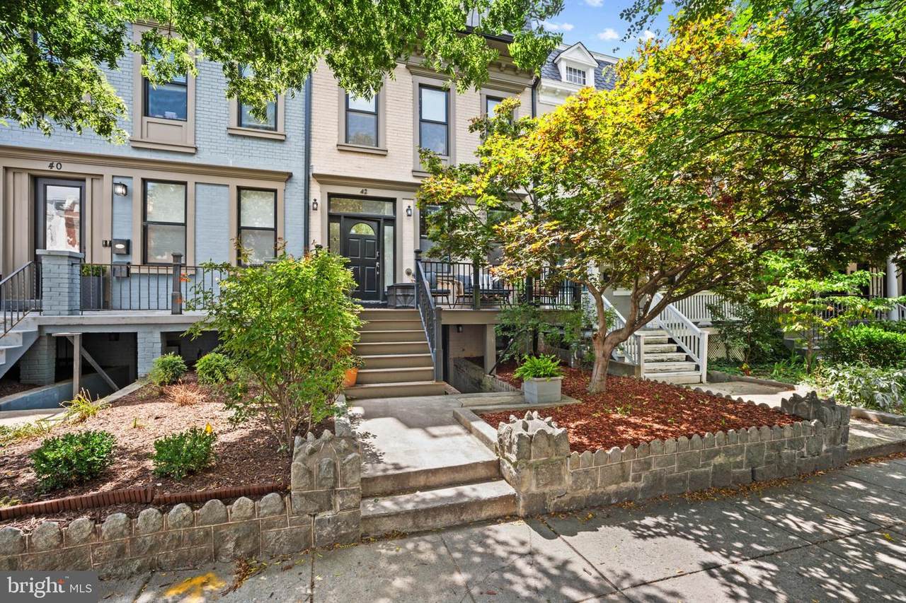 42 W Street - Photo 1