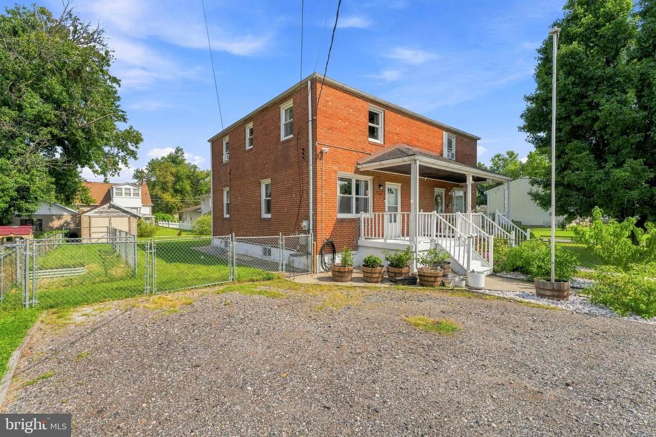 2611 Snyder Avenue - Photo 1