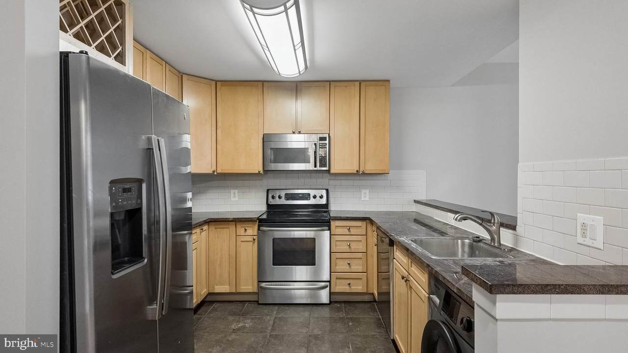 111 15TH Street - Photo 1