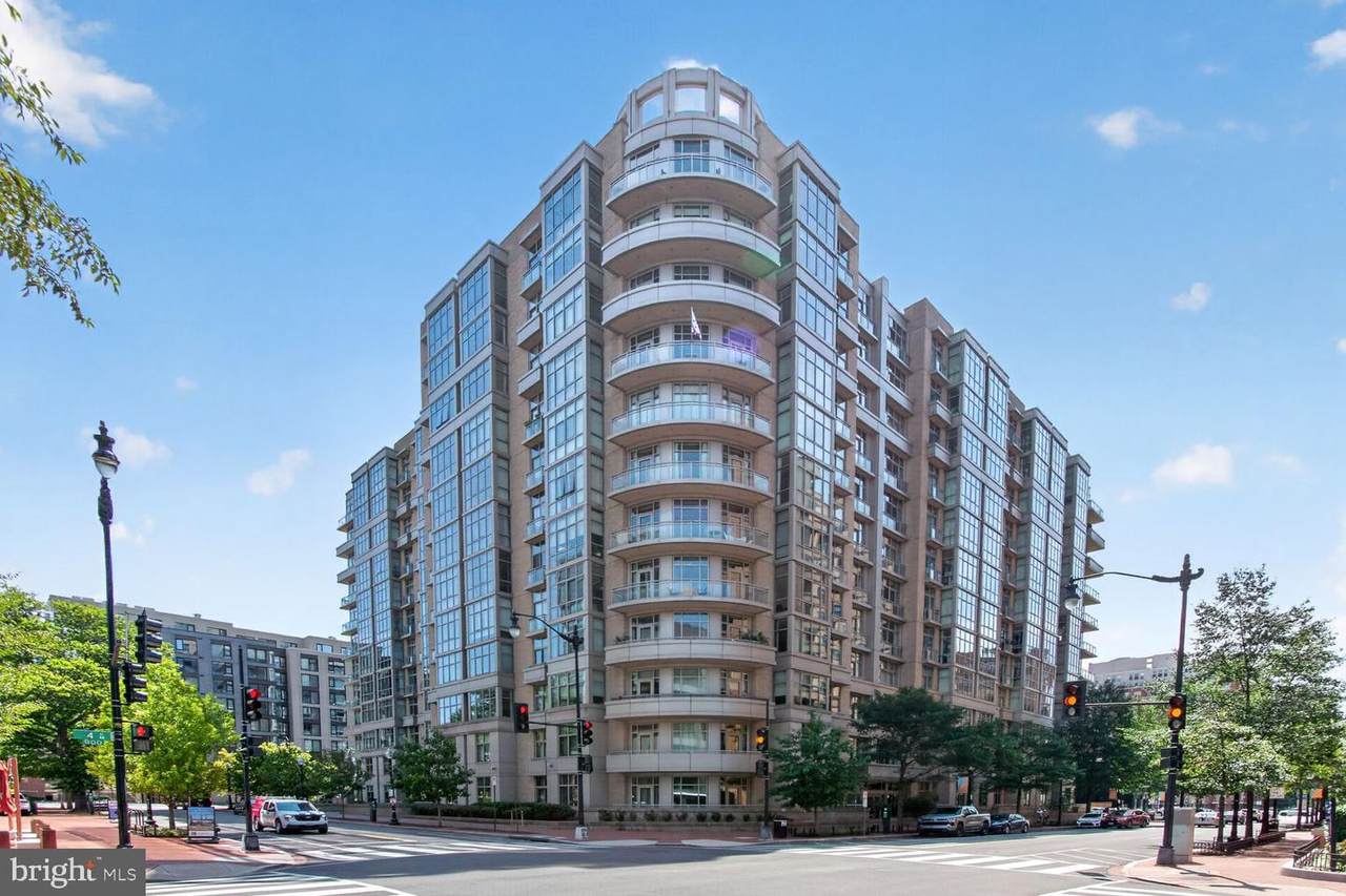 811 4TH Street - Photo 1
