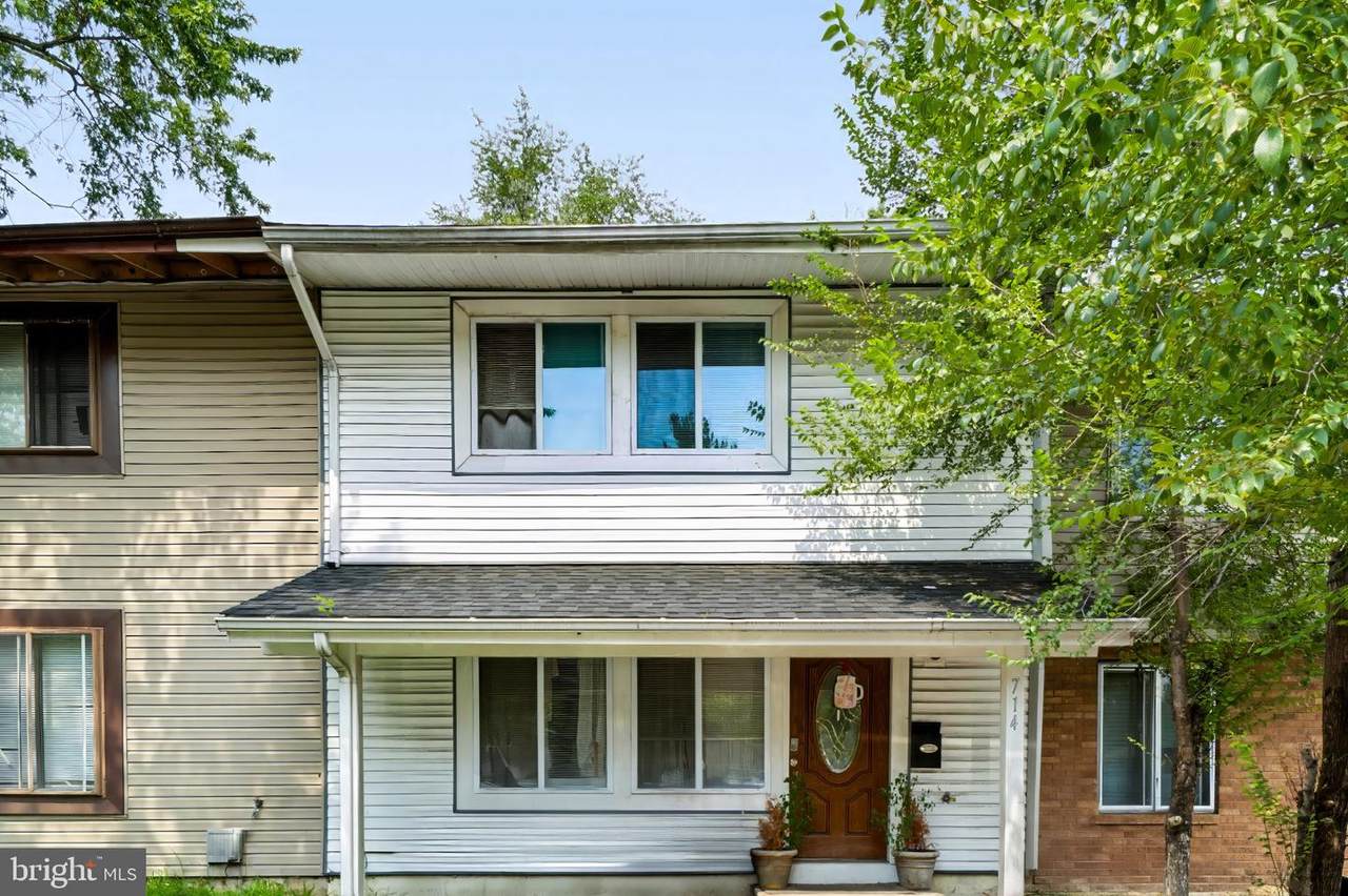 714 Elm Avenue - Photo 1