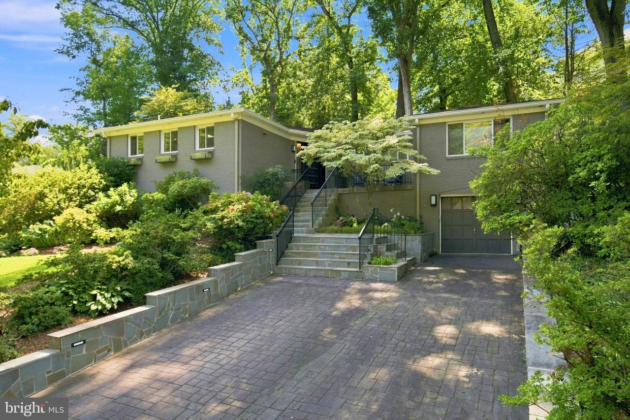 3080 Oakland Street - Photo 1