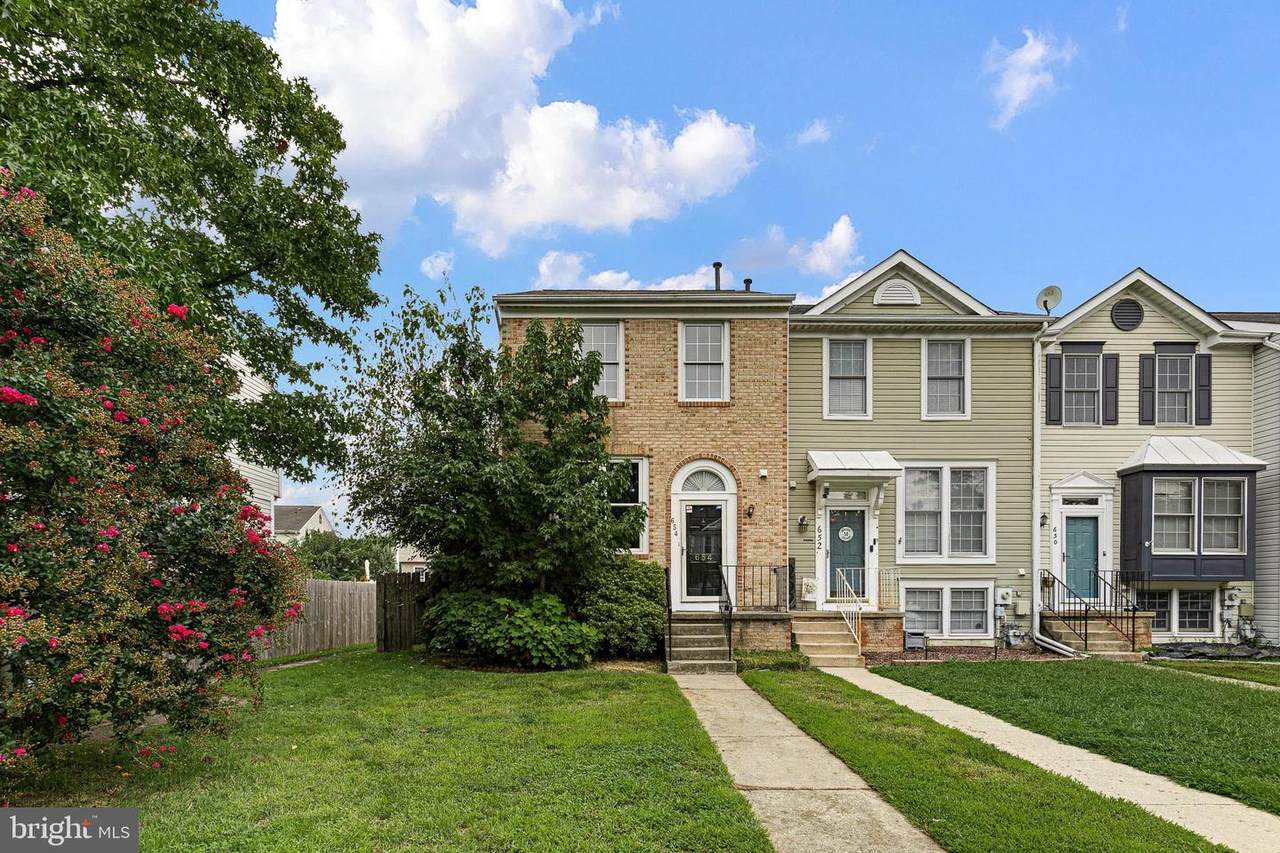 654 Corsica Avenue - Photo 1