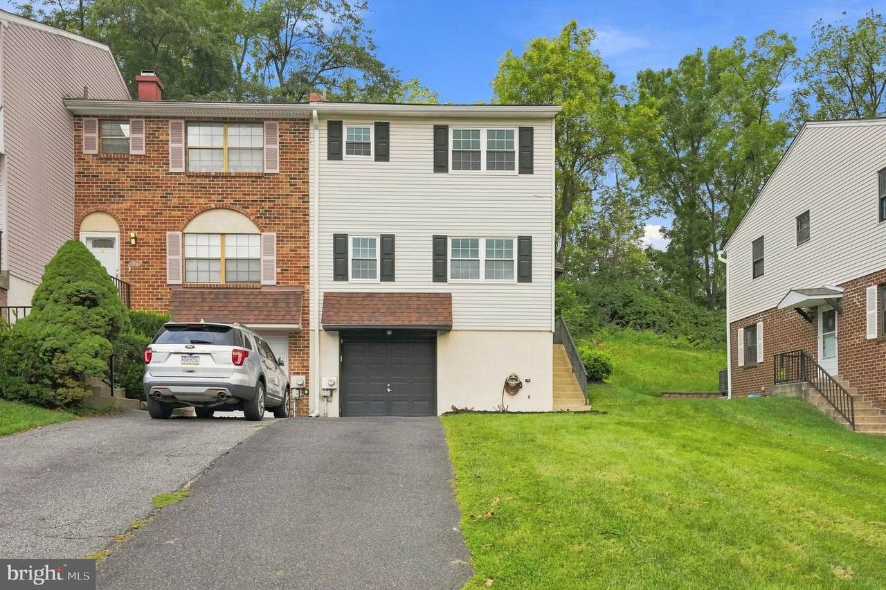 511 Coventry Lane - Photo 1