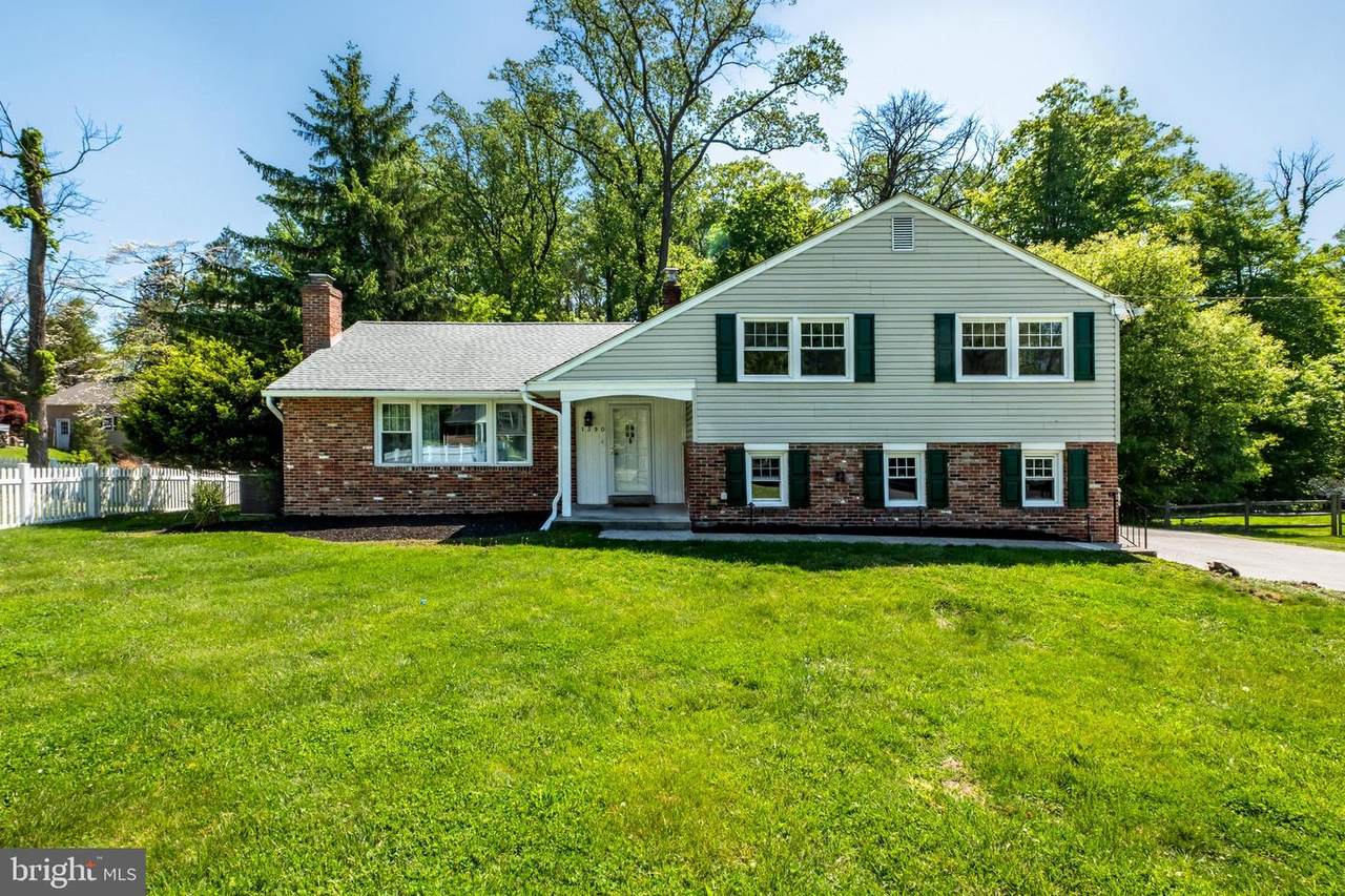 1390 Paxon Place - Photo 1