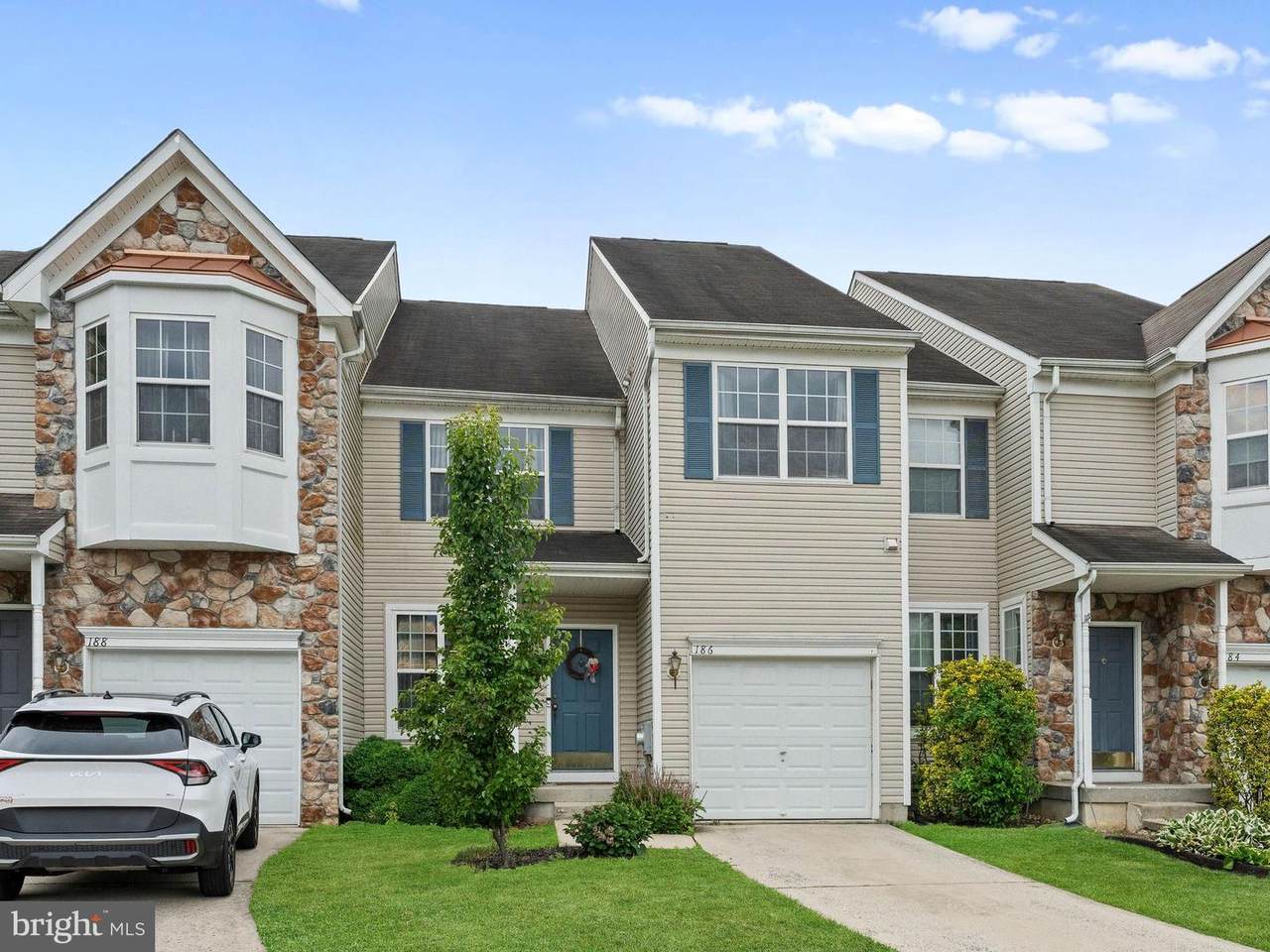 186 Chancellor Drive - Photo 1