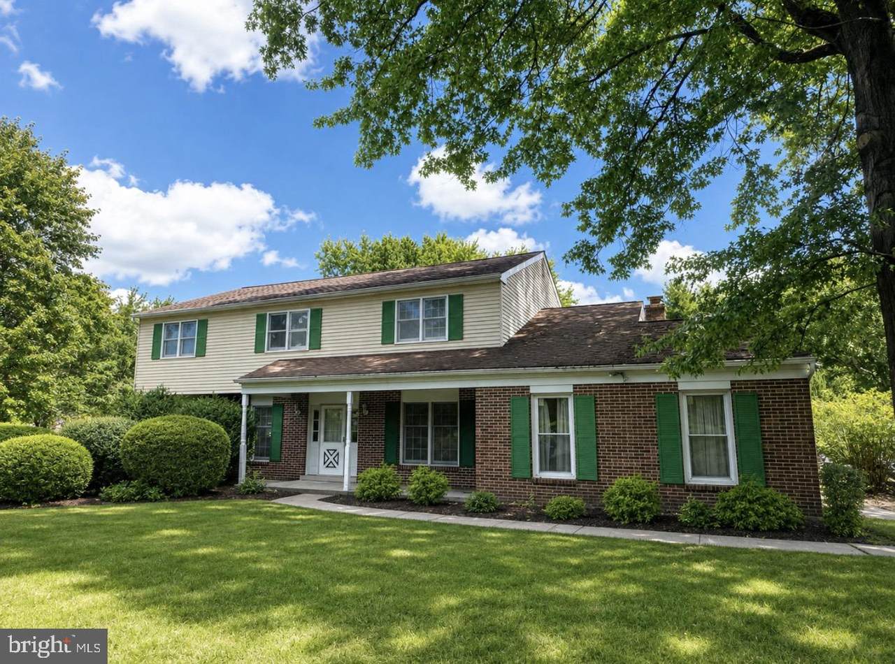 902 Quincy Drive - Photo 1