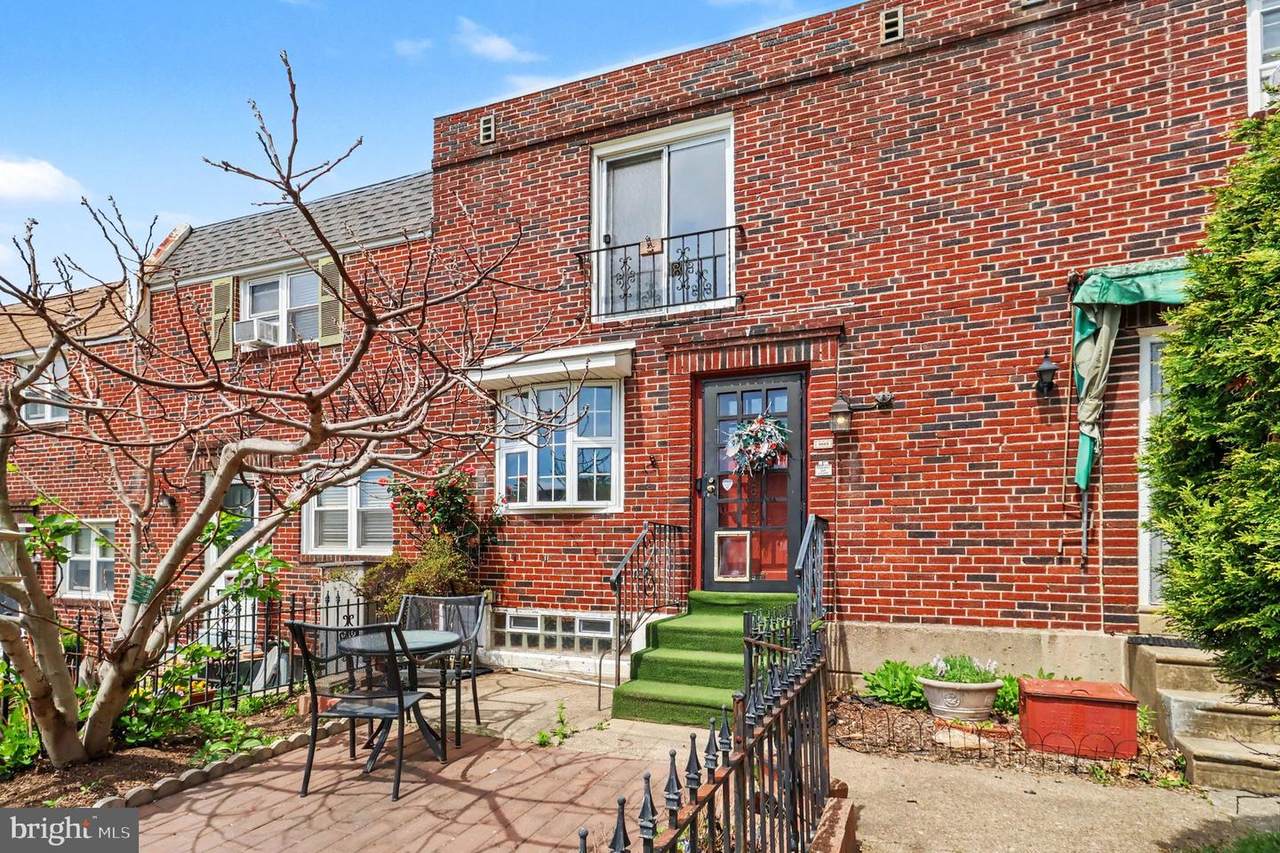 3603 Winona Street - Photo 1