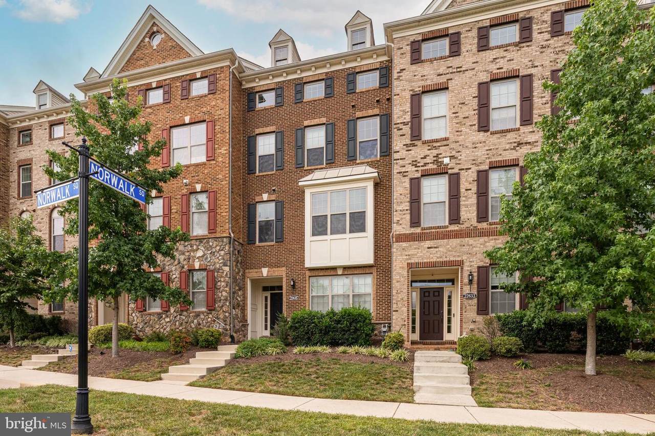22635 Norwalk Square - Photo 1