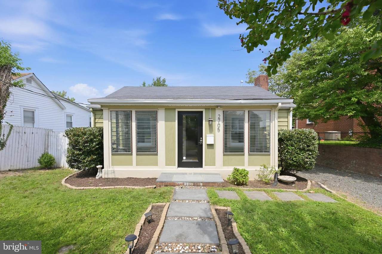 2705 1ST Road - Photo 1