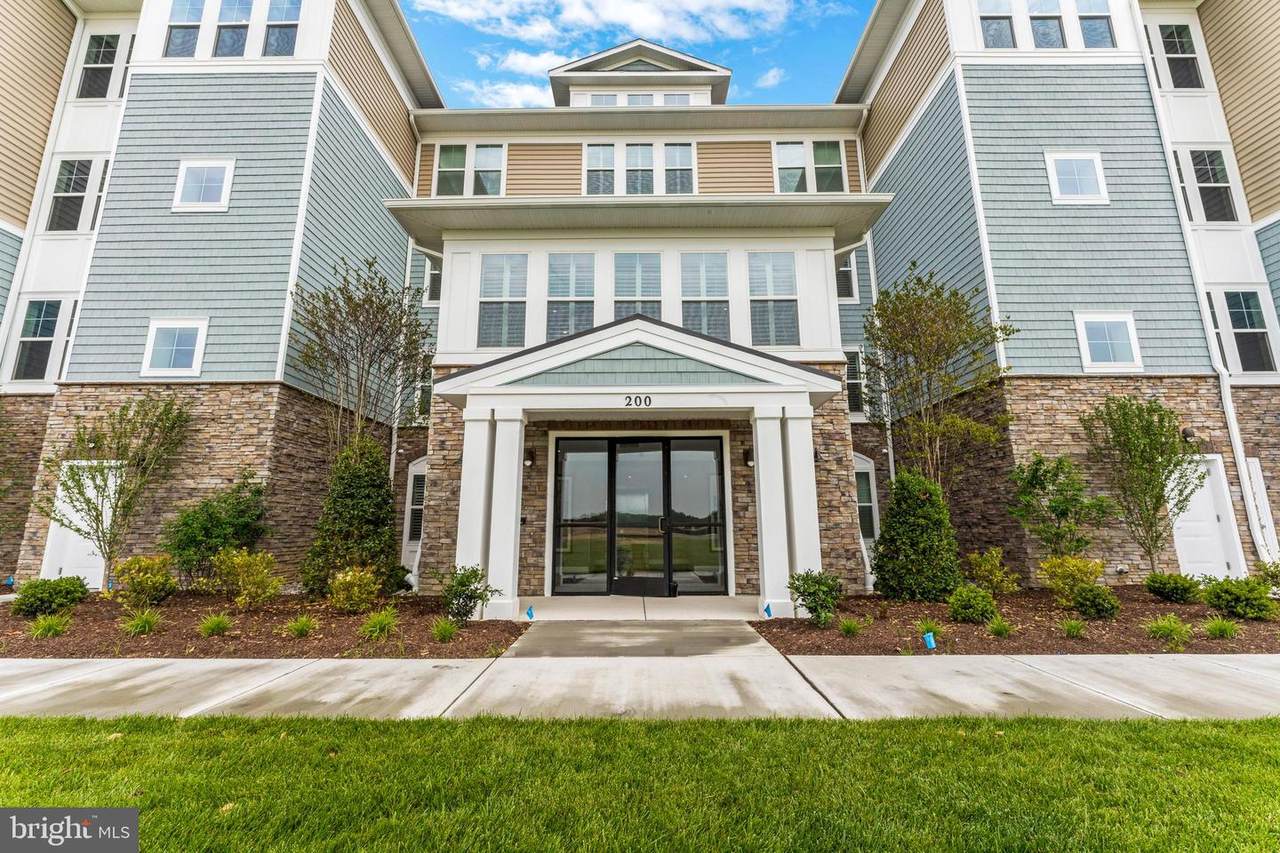 736 Warbler Way - Photo 1