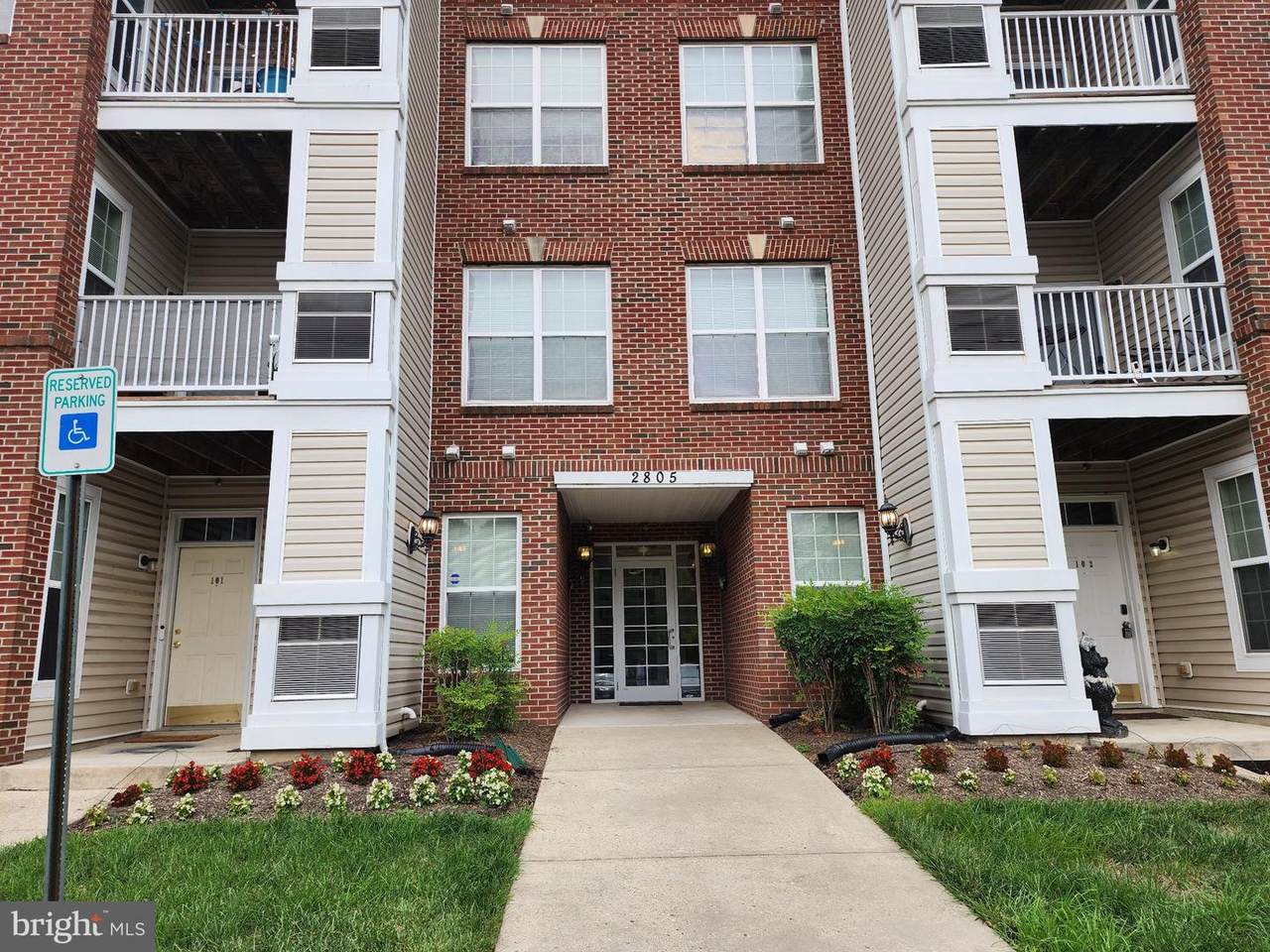 2805 Forest Run Drive - Photo 1