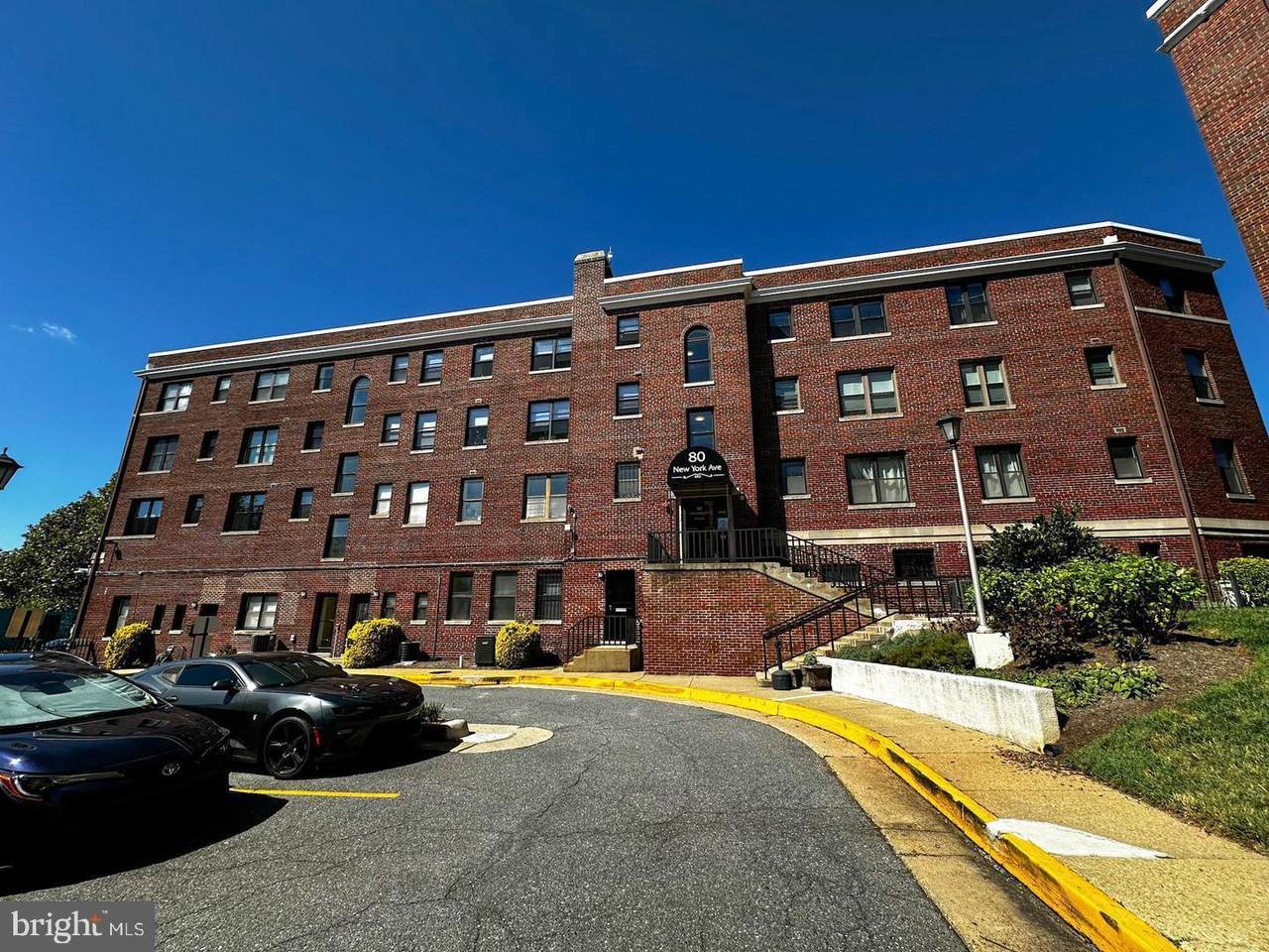 80 New York Avenue - Photo 1