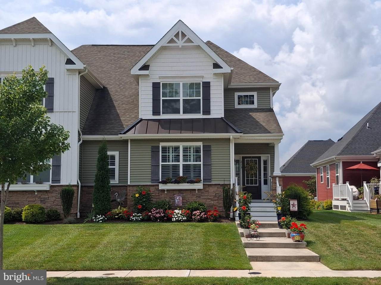 213 Lantern Lane - Photo 1