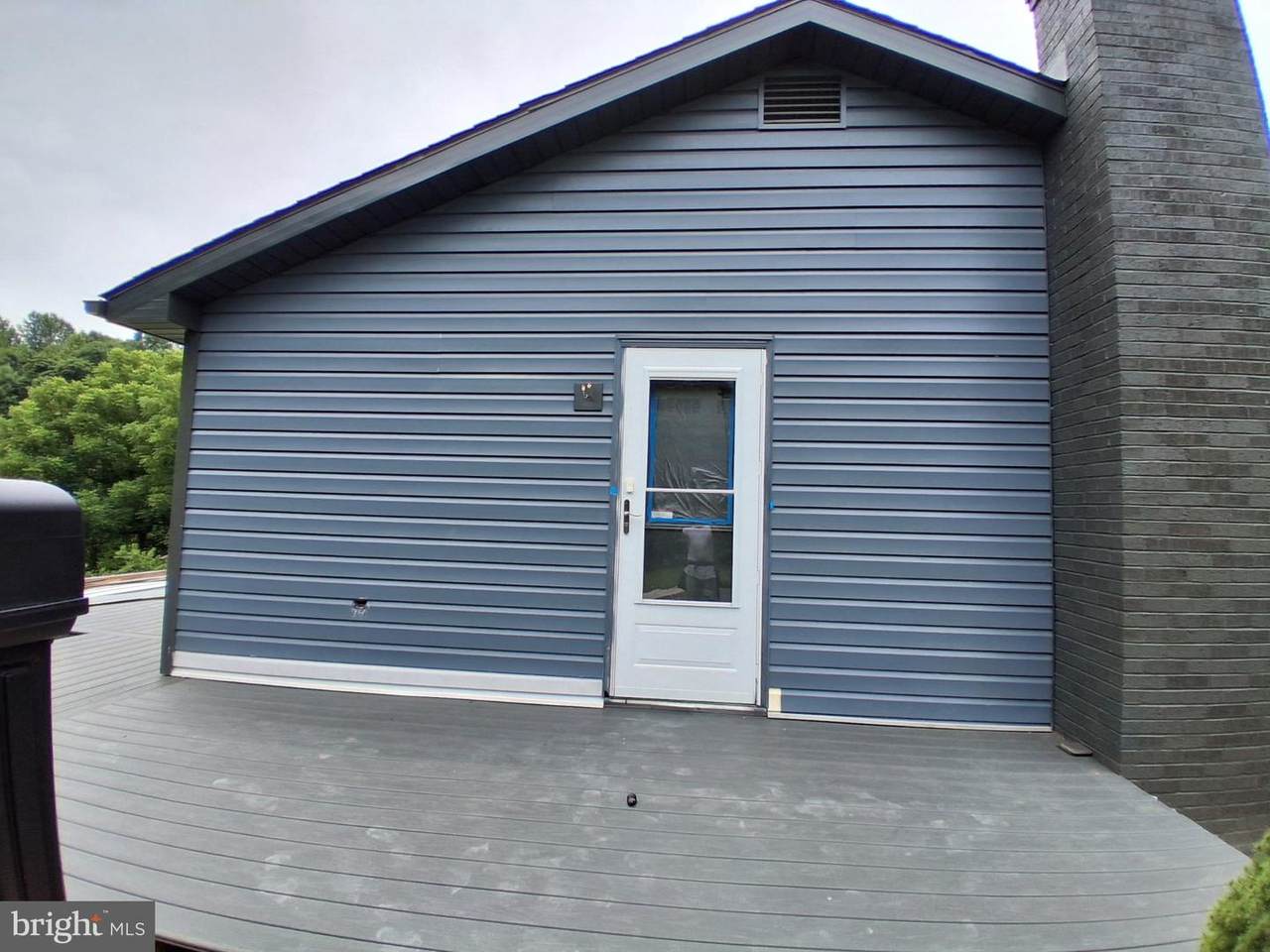https://bt-photos.global.ssl.fastly.net/brightmls/1280_boomver_1_805322932878-2.jpg