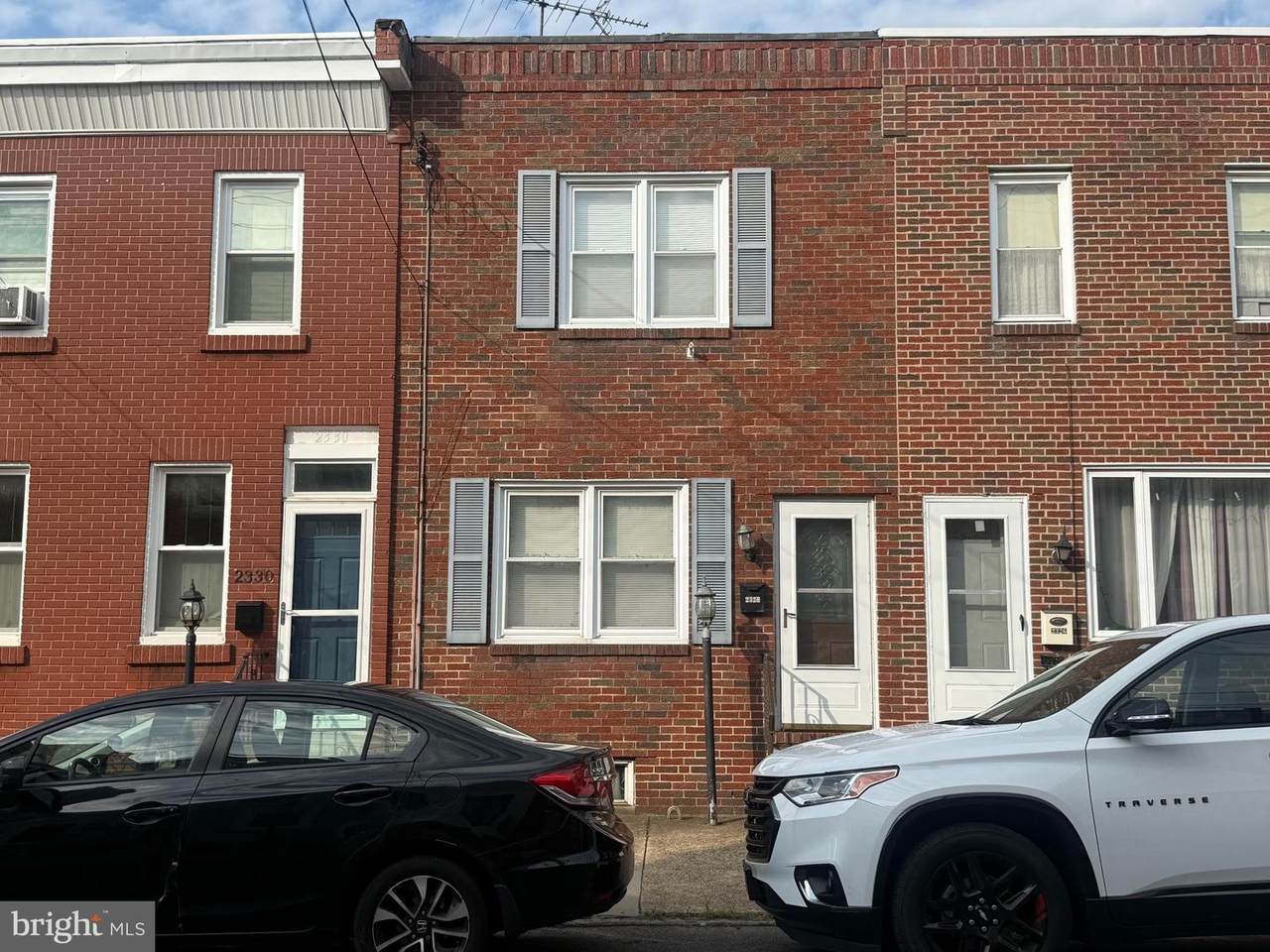 2328 Hagert Street - Photo 1