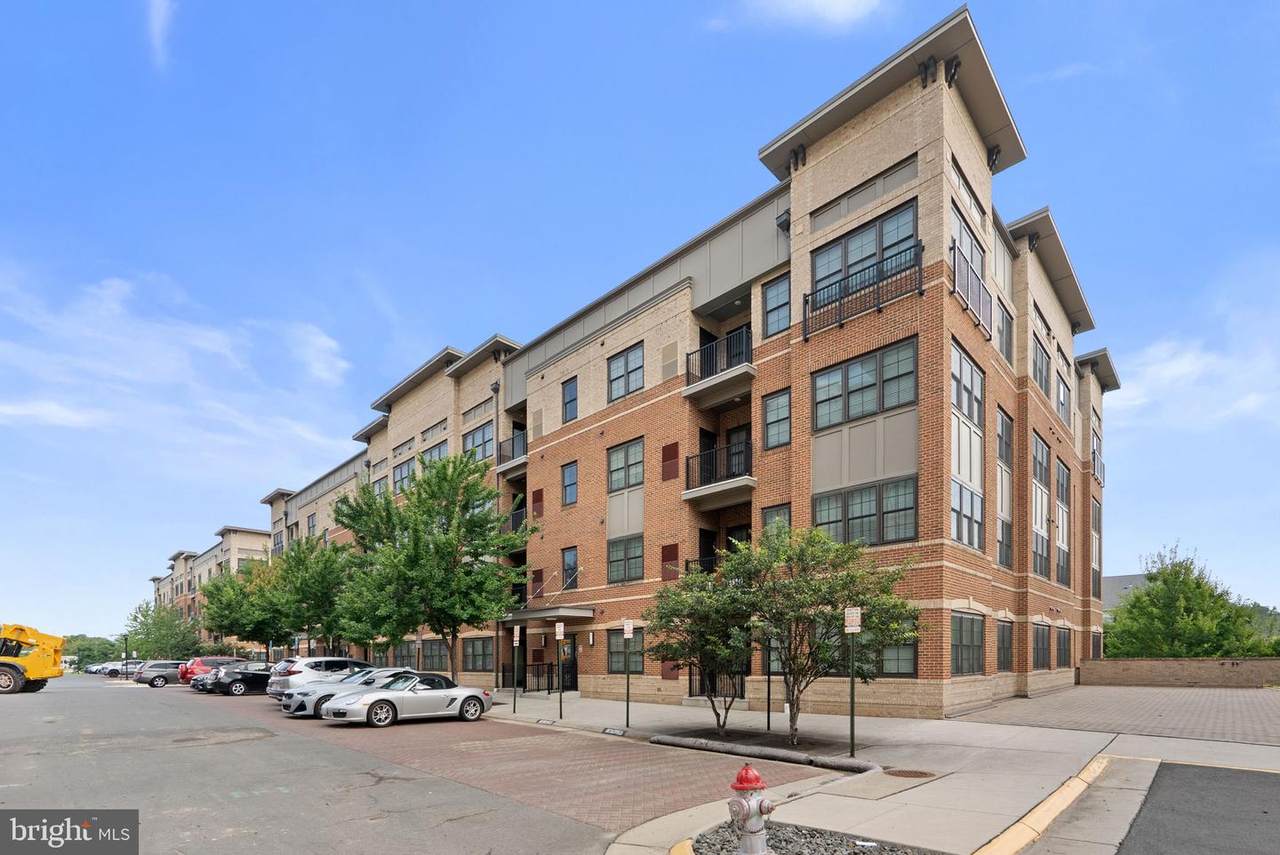 2905 Bleeker Street - Photo 1