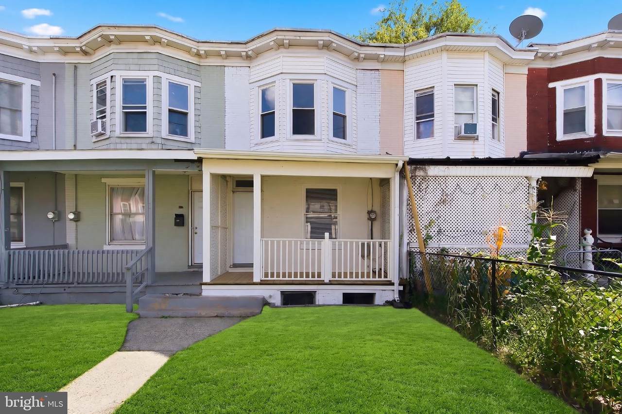 1127 Nottingham Way - Photo 1