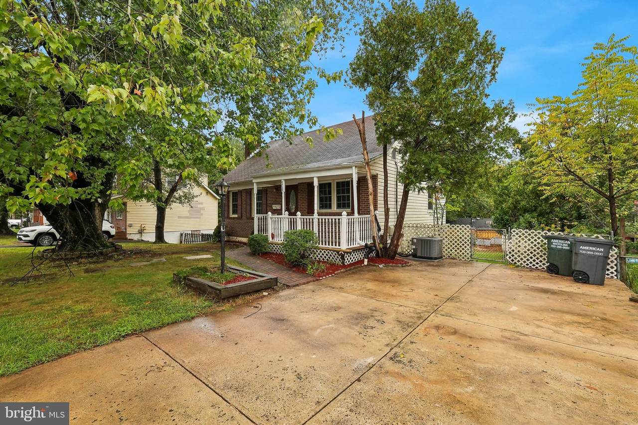 4528 Kingston Road - Photo 1
