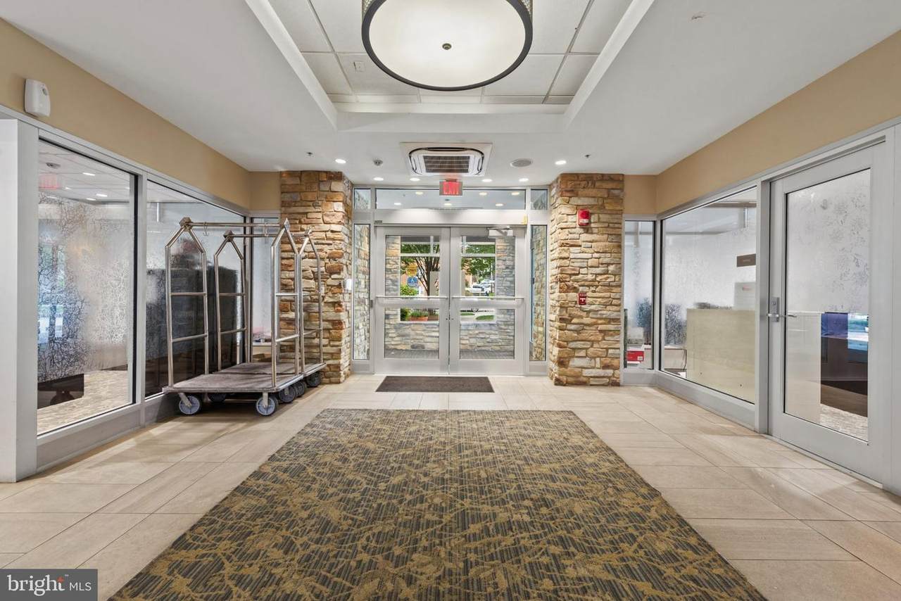 116 University Parkway - Photo 1