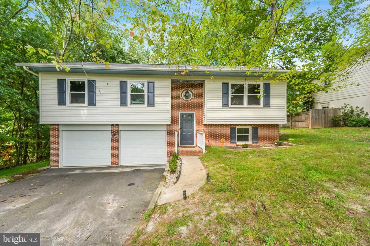 1703 Sherwood Dr - Photo 1